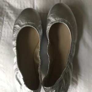UVS Cute silver flats 10 M